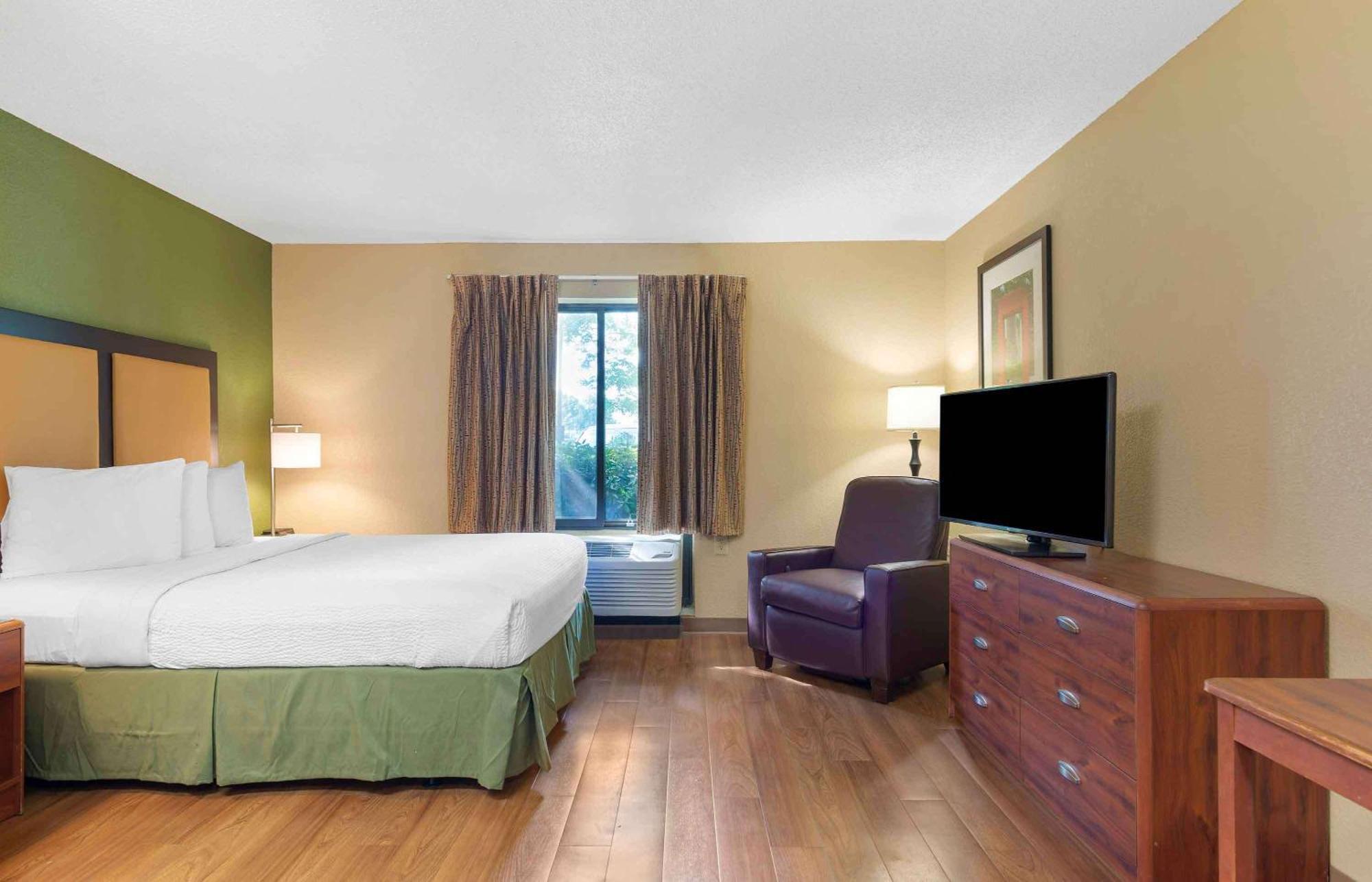 Extended Stay America Select Suites - Atlanta - Kennesaw Chastain Rd Eksteriør billede