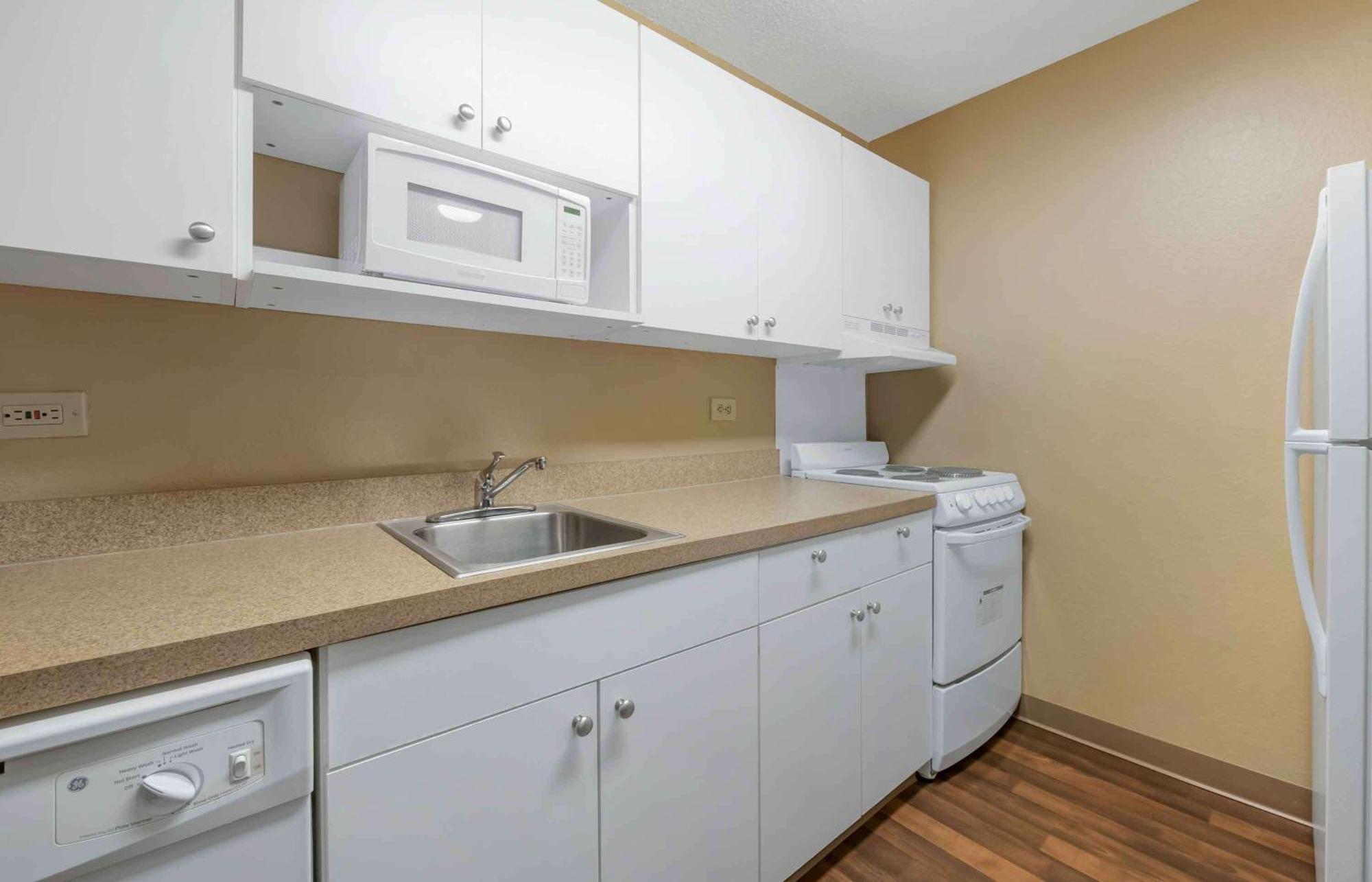 Extended Stay America Select Suites - Atlanta - Kennesaw Chastain Rd Eksteriør billede