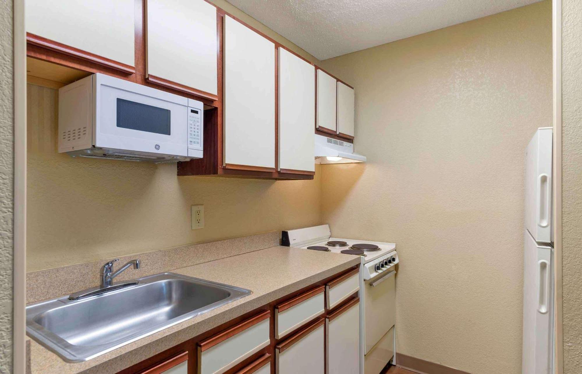 Extended Stay America Select Suites - Atlanta - Kennesaw Chastain Rd Eksteriør billede