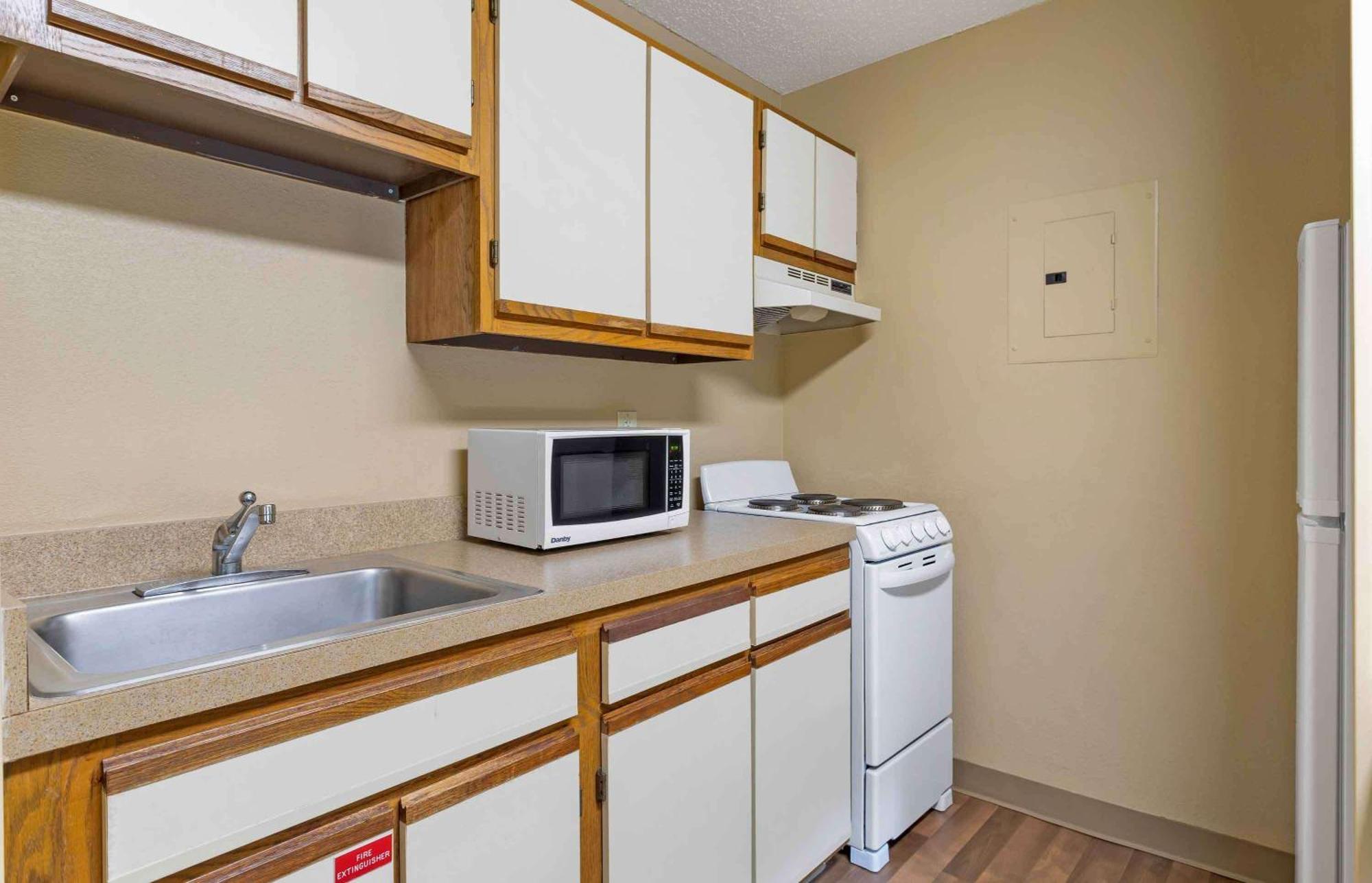 Extended Stay America Select Suites - Atlanta - Kennesaw Chastain Rd Eksteriør billede