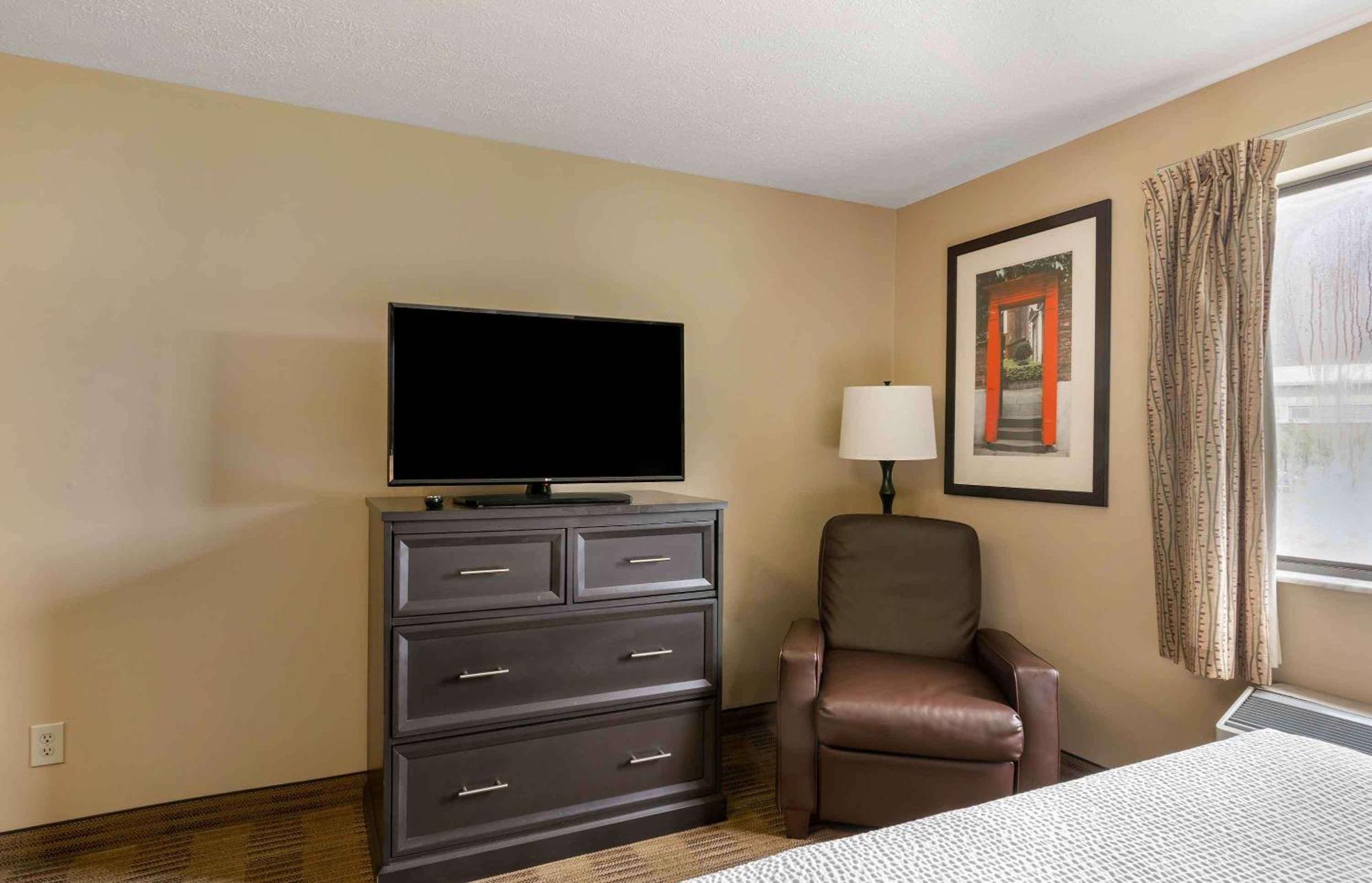Extended Stay America Select Suites - Atlanta - Kennesaw Chastain Rd Eksteriør billede